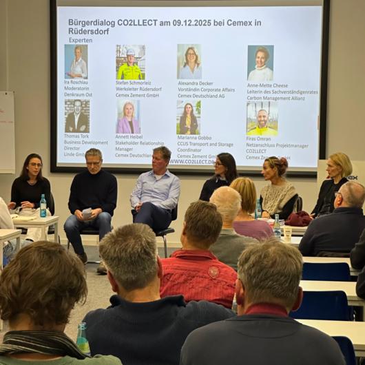 Experten auf dem Podium: Marianna Gobbes, Thomas Tork, Stefan Schmorleiz, Alexandra Decker, Anne-Mette-Cheese, Annett Heibel